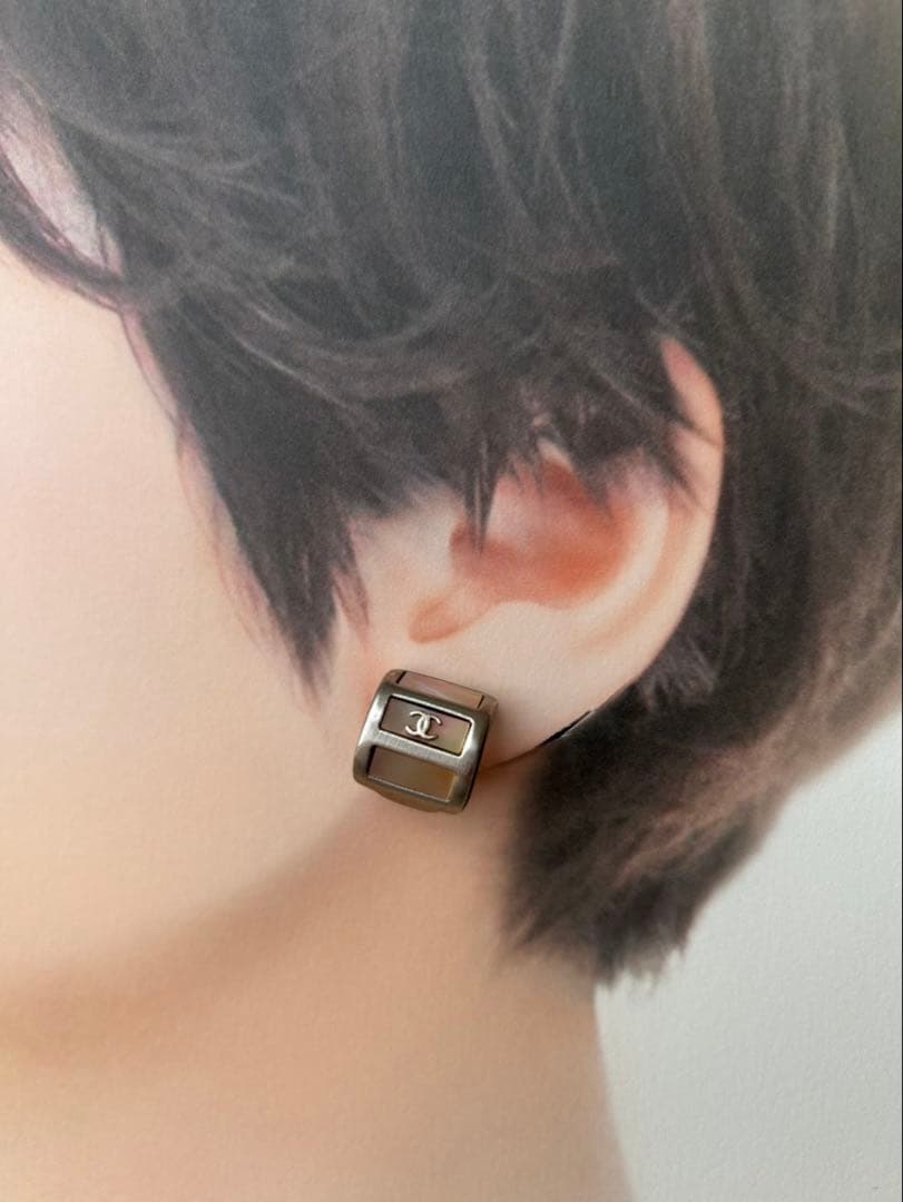 【美品】CHANEL ヴィンテージシェルイヤリング