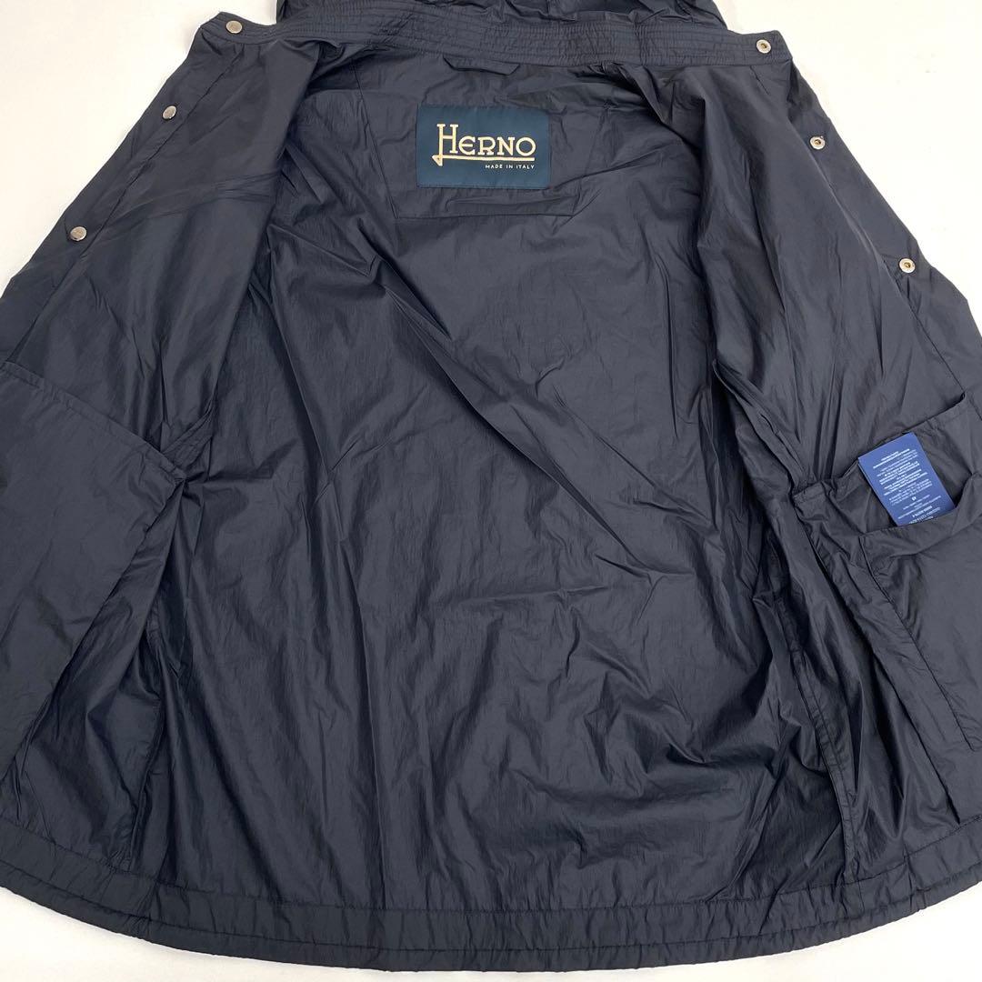 美品 HERNO ヘルノ  フーデッドウルトラライト B7980