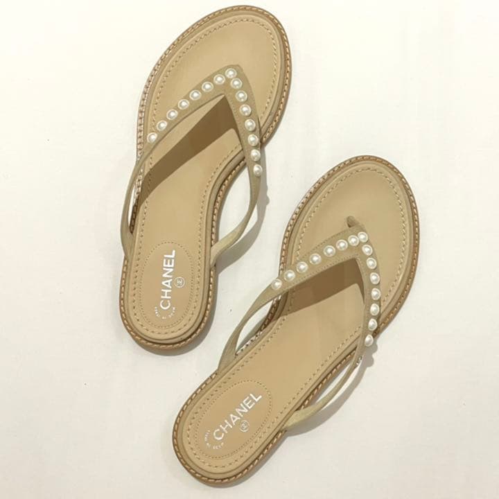 新作シャネルスエードサンダル