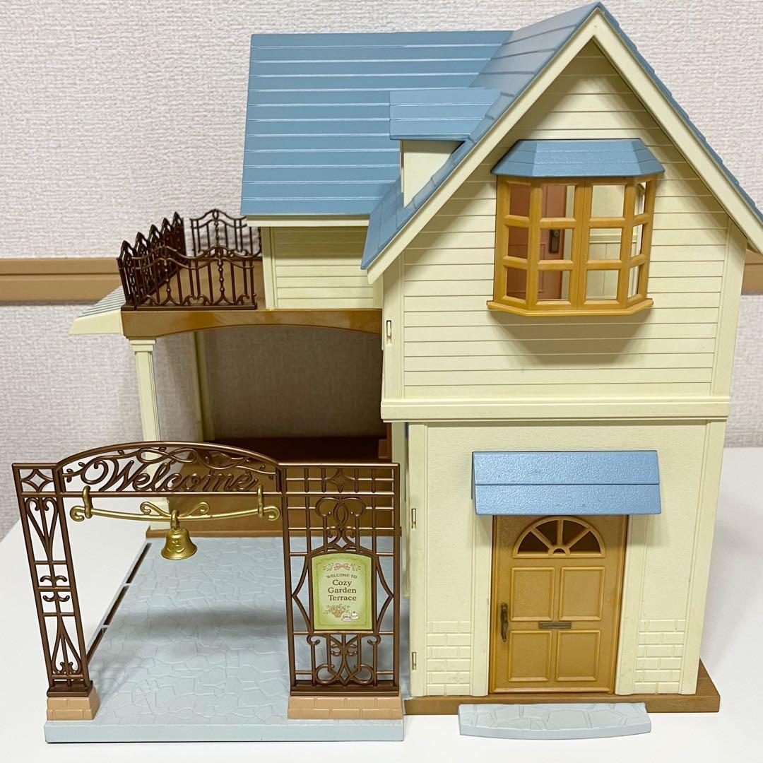 《シルバニア》青い屋根のお家 その他小物セット