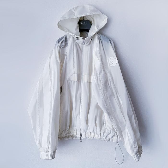 モンクレール ナイロンジャケット2021SS透け感