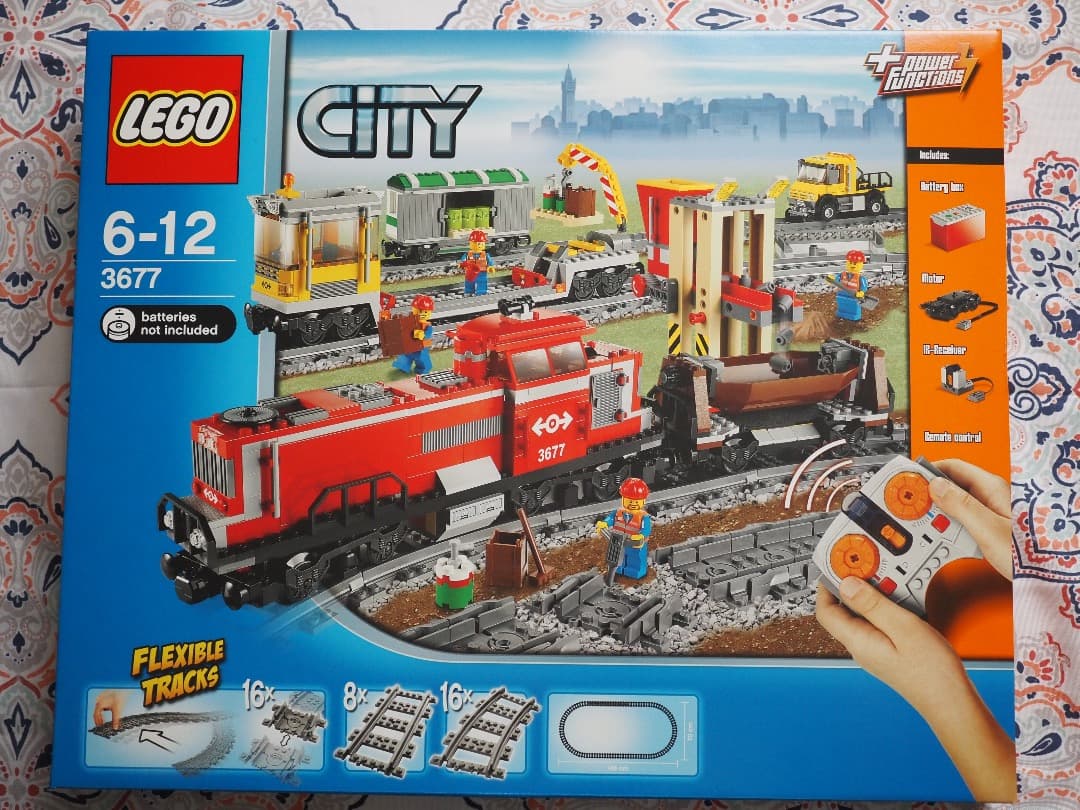 新品未開封  3677 レゴ CITY レッド カーゴトレイン