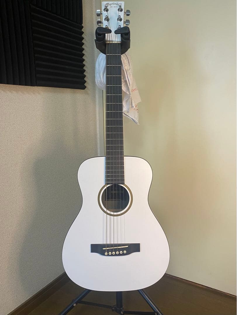 Martin LX White  Little Martin