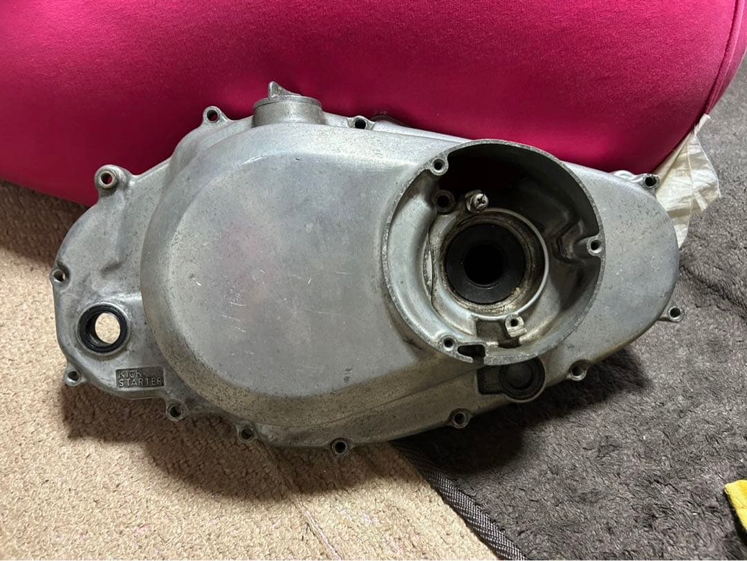 41824 スズキ GS400 エンジン 右側 クラッチ カバー