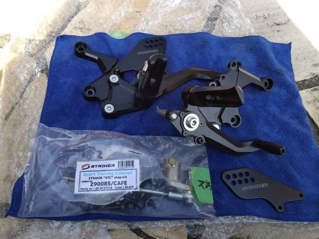 ★Kawasaki カワサキ z900rs 用STRIKERバックステップ★