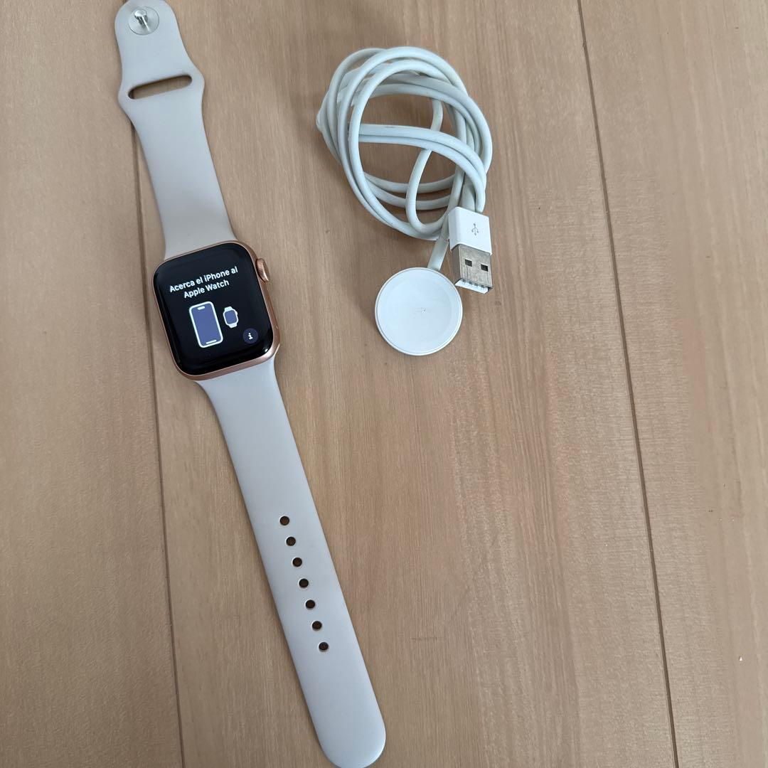 Apple Watch SE 第一世代40mm GPSモデル ゴールド