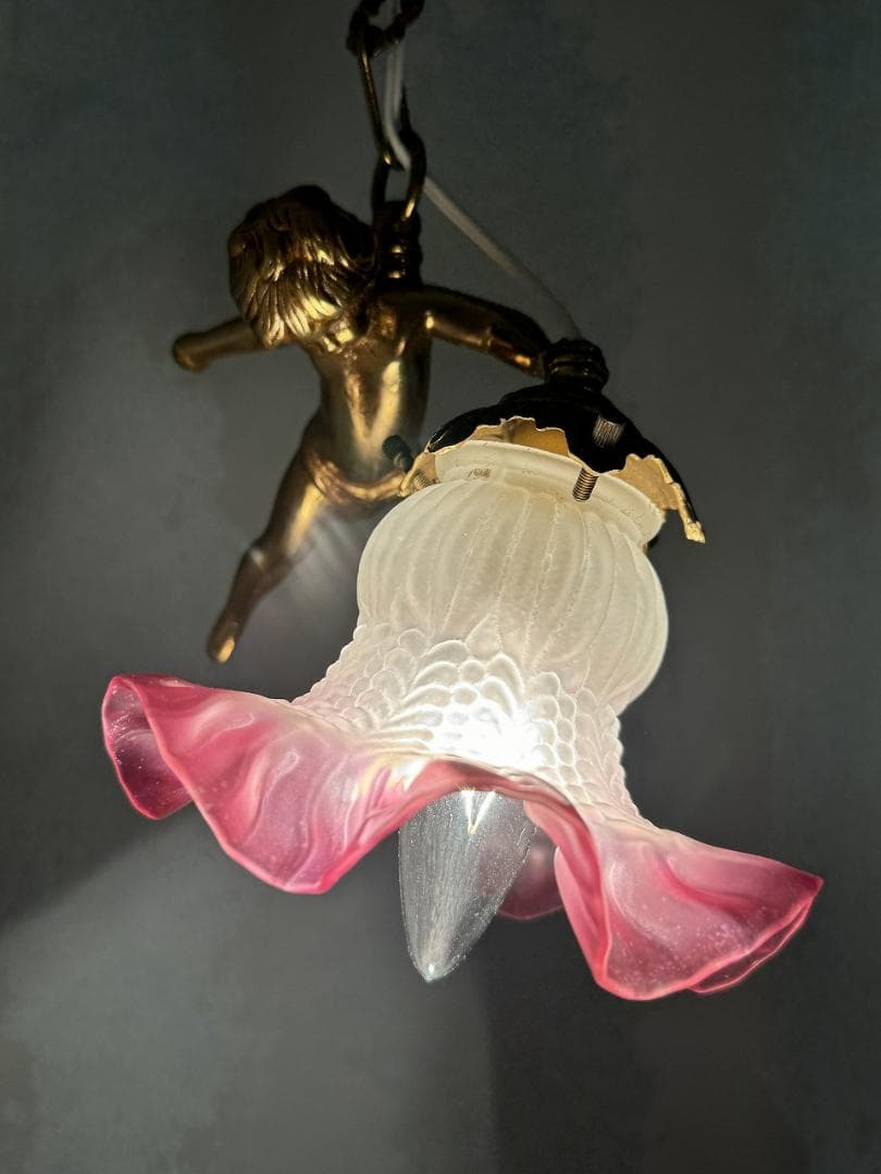 アンティークエンジェル天使吊り下げランプピンクのフリルシェード
