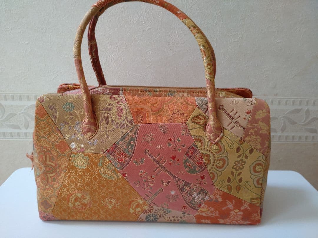 龍村の名物裂ボストンバッグ