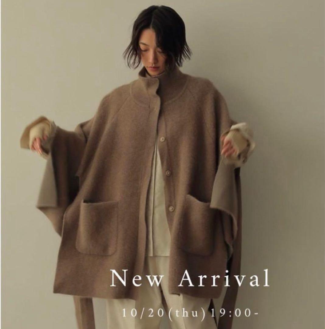 ETRE TOKYOスリットスリーブニットポンチョ