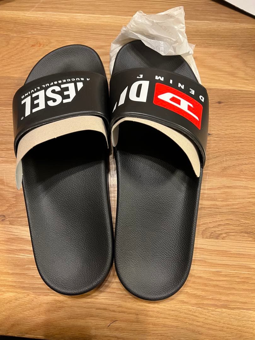 ディゼルのサンダル