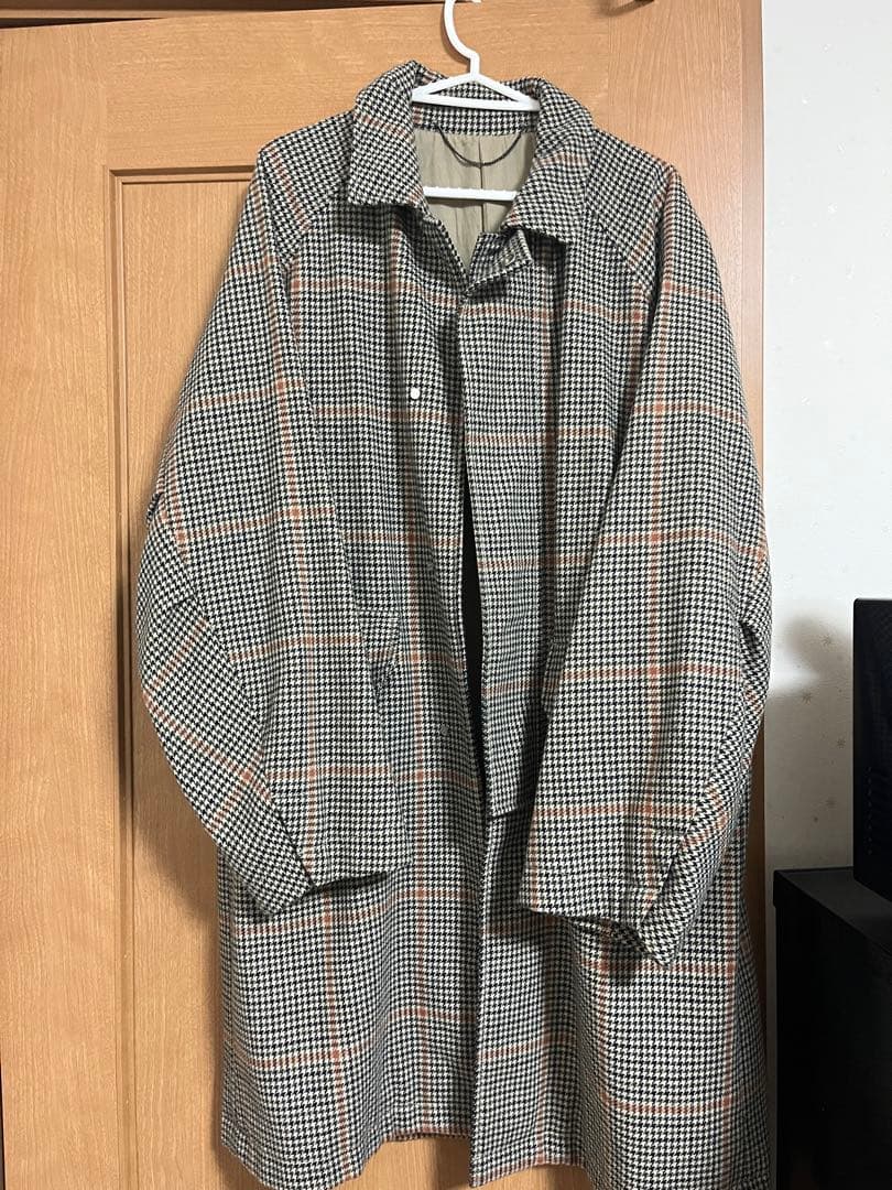 HOUND’S TOOTH OVER COAT
