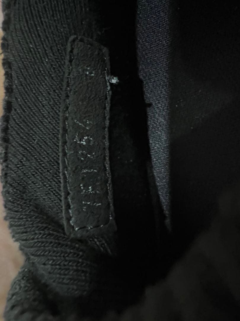 【使用感あり】Fendi ロゴ入り スニーカー 黒/ベージュ