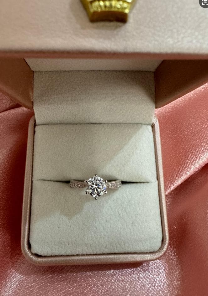 証明書付きの絶妙な高級1カラットダイヤモンドリング